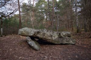 la pierre Ardroue à Saint-Léger-en Yvelines