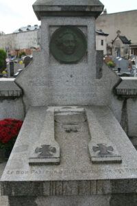 la tombe de l'abbé Macaire